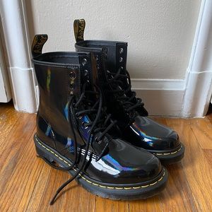 1460 WOMEN'S PATENT LEATHER LACE UP BOOTS